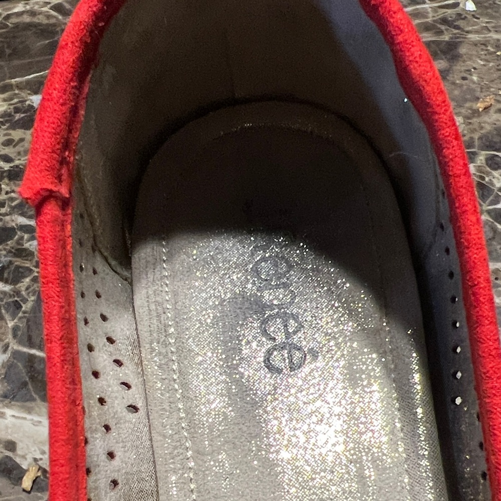 J.Renee -flat shoes sz 9.5 in red - Picture 10 of 13